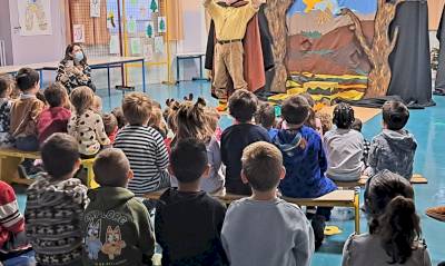 Noël s'invite dans les écoles maternelles Noël s'invite dans les écoles maternelles