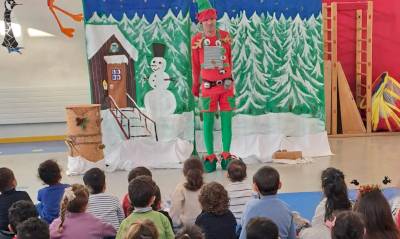 Noël s'invite dans les écoles maternelles Noël s'invite dans les écoles maternelles