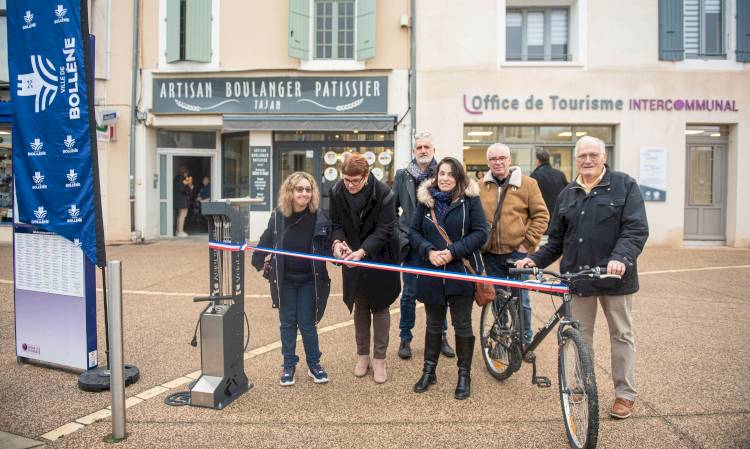 Inauguration des bornes Répar'Vélo à Bollène !