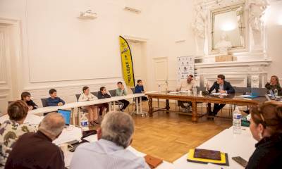 Rencontre entre le Conseil Municipal des Jeunes et les élus de la ville Rencontre entre le Conseil Municipal des Jeunes et les élus de la ville