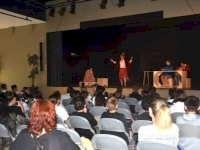 Pièce de théâtre bouleversante sur le harcèlement scolaire Pièce de théâtre bouleversante sur le harcèlement scolaire