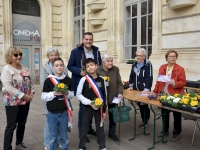 Des fleurs pour nos mamies