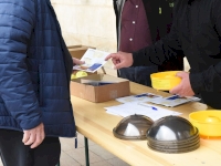 300 pièges à frelons distribués : l’opération a fait le buzzzzzzzzzz