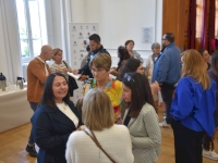 Un café, des échanges et des idées pour le commerce local
