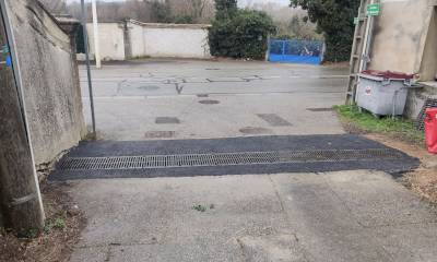 Travaux caniveaux à grilles sur le réseau pluvial Travaux caniveaux à grilles sur le réseau pluvial