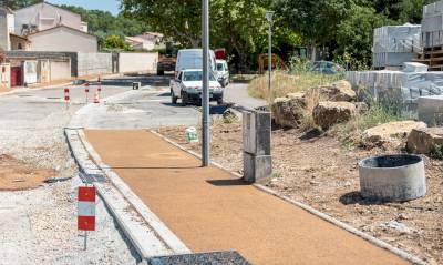 Les travaux sur l'allée des Tamaris se poursuivent Les travaux sur l'allée des Tamaris se poursuivent