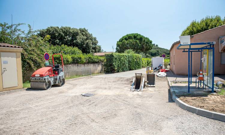 Travaux d'été devant l'École Duffaud