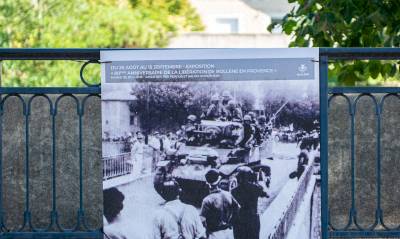 Exposition de photos d'époque en plein air dans les rues de Bollène... sur le trajet du défilé du 26 août Exposition de photos d'époque en plein air dans les rues de Bollène... sur le trajet du défilé du 26 août