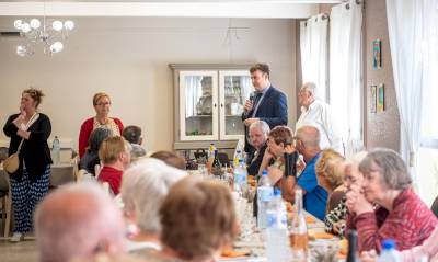 Retour sur le Repas des Familles avec les Seniors à la Résidence Daudet Retour sur le Repas des Familles avec les Seniors à la Résidence Daudet