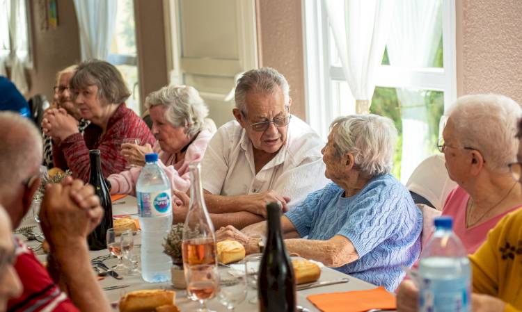 Retour sur le Repas des Familles avec les Seniors à la Résidence Daudet