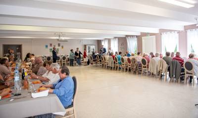 Retour sur le Repas des Familles avec les Seniors à la Résidence Daudet Retour sur le Repas des Familles avec les Seniors à la Résidence Daudet