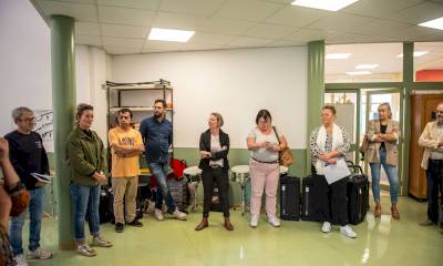 Distribution d’instruments de musique à l’école élémentaire Giono ! Distribution d’instruments de musique à l’école élémentaire Giono !