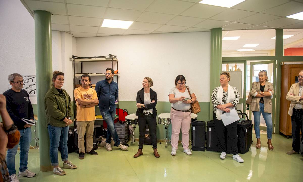 Distribution d’instruments de musique à l’école élémentaire Giono !