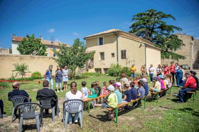 Inauguration arbres école Sainte Marie