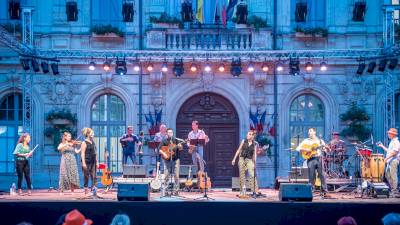 Les Polymusicales : GUINGUETTE HOT CLUB Les Polymusicales : GUINGUETTE HOT CLUB