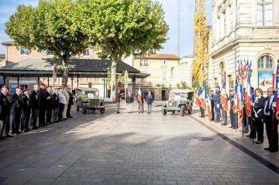Cérémonie de la Saint-Michel célébrée par l'Union Nationale des Parachutistes de Vaucluse Cérémonie de la Saint-Michel célébrée par l'Union Nationale des Parachutistes de Vaucluse